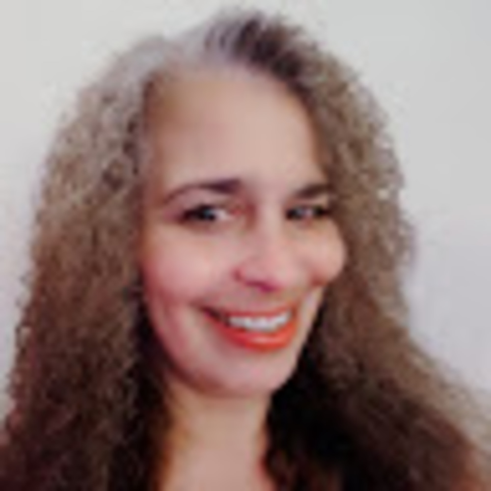 Meet your Posher, Larisa